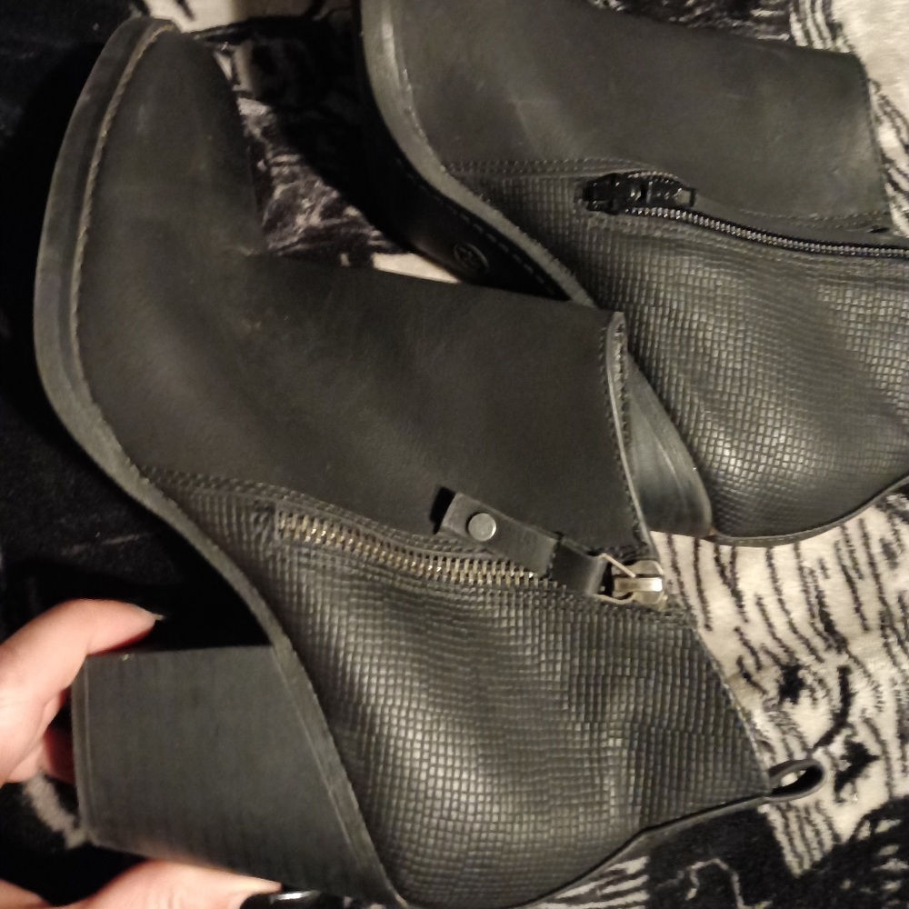 Mid boots